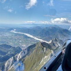 Flugwegposition um 10:40:02: Aufgenommen in der Nähe von 33013 Gemona del Friuli, Udine, Italien in 2067 Meter